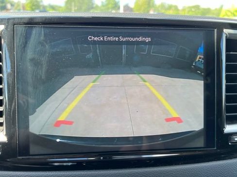 Certified 2023 Chrysler Pacifica Touring-L FWD image 28