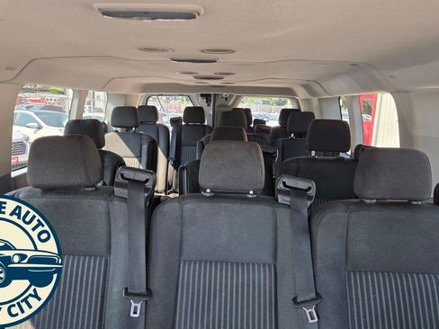 Used 2017 Ford Transit 350 XLT RWD image 21