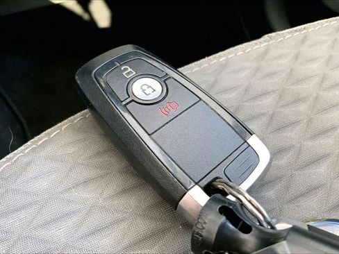 Used 2020 Ford Escape SE FWD image 15