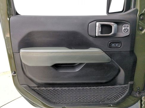 Used 2024 Jeep Wrangler High Altitude image 28