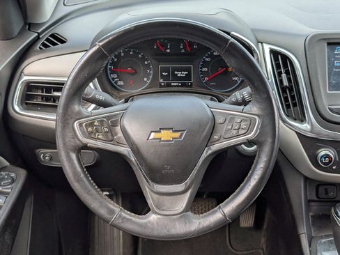 Used 2018 Chevrolet Equinox LT FWD image 24