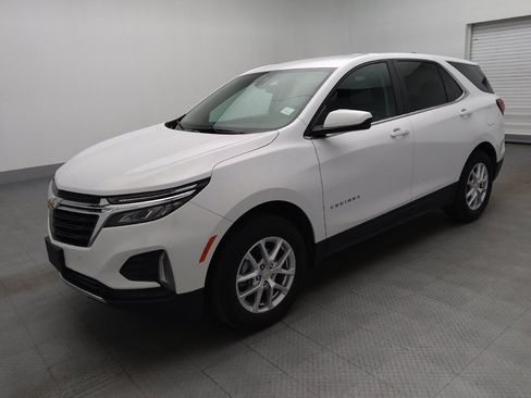 Used 2024 Chevrolet Equinox LT image 2