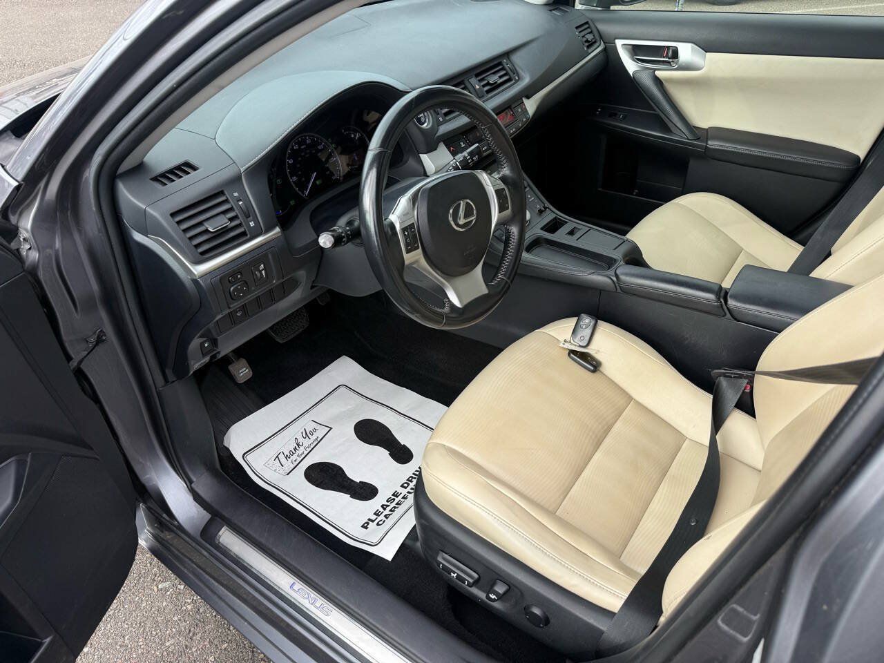 Used 2013 Lexus CT 200h w/ Seat Comfort Pkg FWD image 7