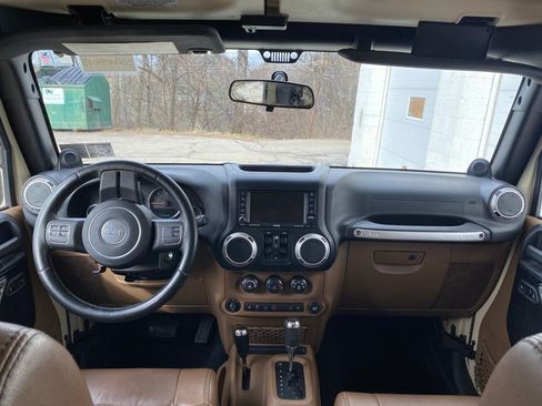 Used 2011 Jeep Wrangler Unlimited Sahara w/ Dual Top Group image 17