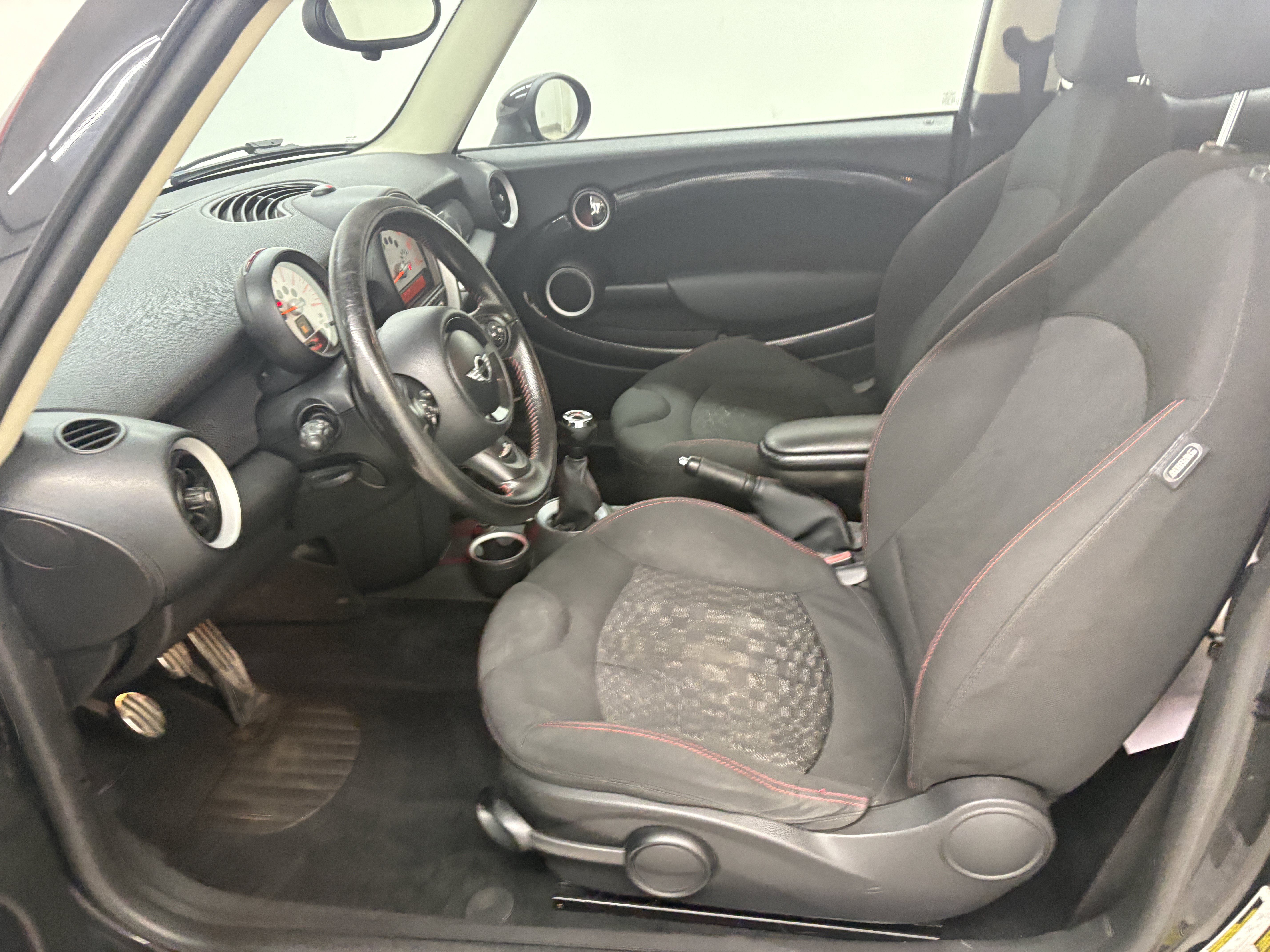 Used 2013 MINI Cooper S FWD image 10