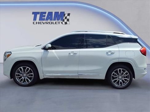 Used 2022 GMC Terrain Denali w/ Denali Premium Package AWD/4WD image 2