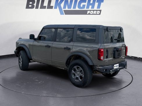 Used 2025 Ford Bronco 4-Door AWD/4WD image 2
