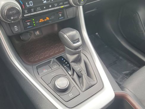 Used 2024 Toyota RAV4 Limited image 18