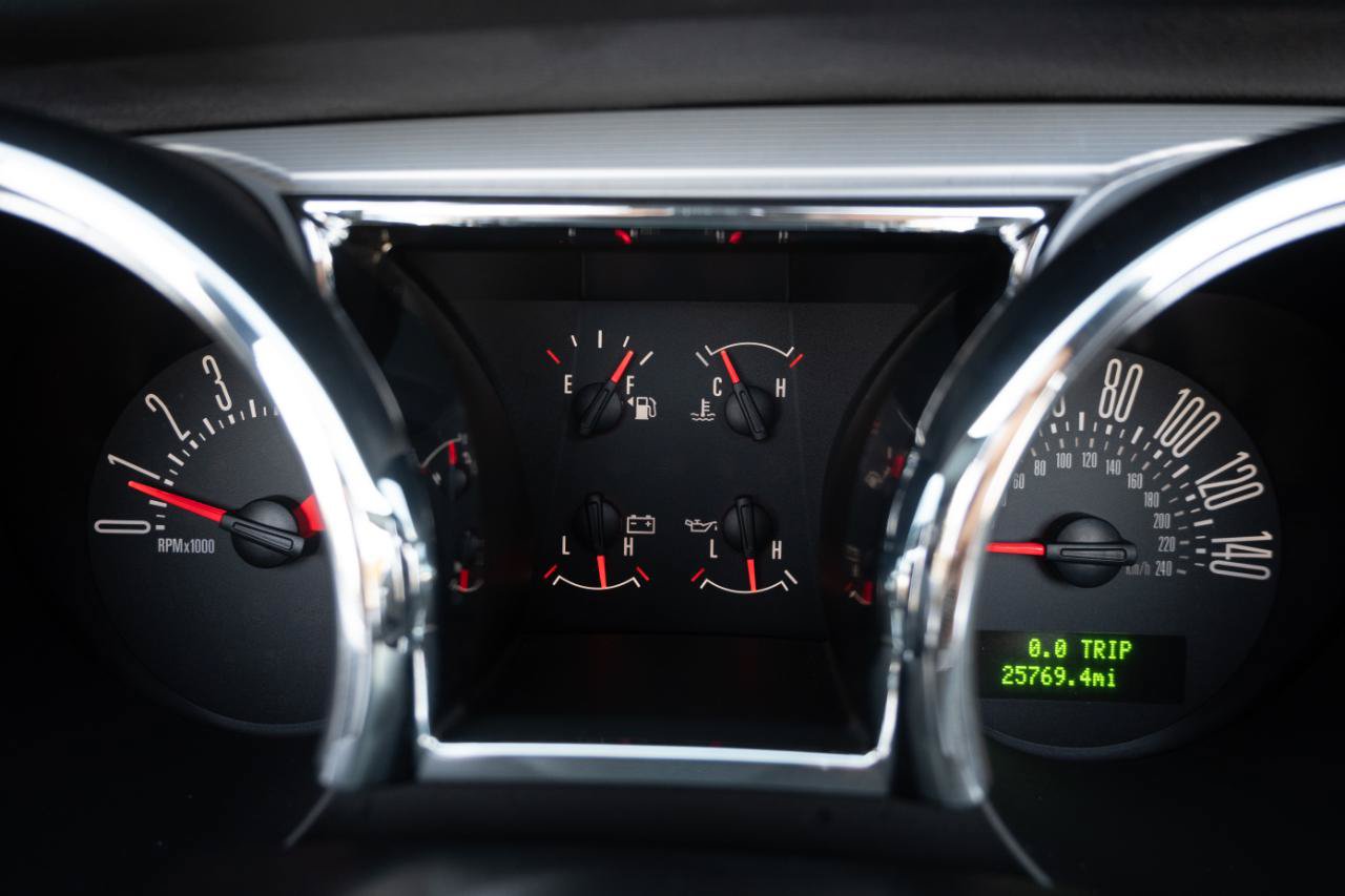 Used 2006 Ford Mustang GT Premium RWD image 31