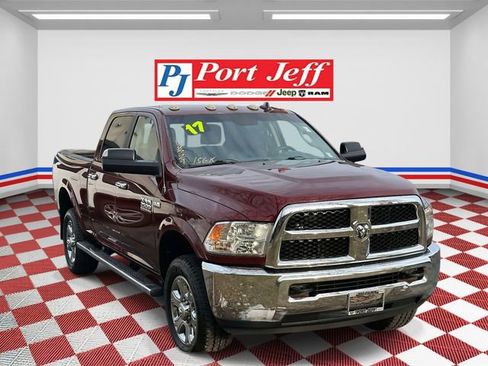 Used 2017 RAM 2500 SLT w/ Luxury Group image 2