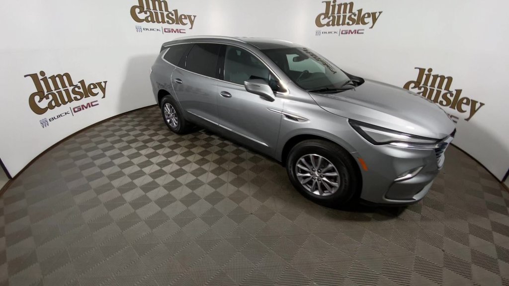 Certified 2024 Buick Enclave Essence AWD/4WD image 2