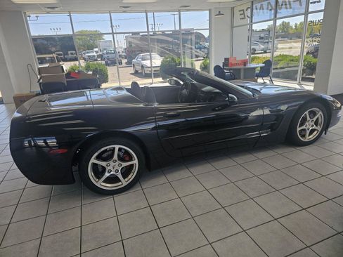 Used 2001 Chevrolet Corvette Convertible w/ Preferred Equipment Group2 image 6