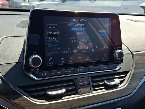 Used 2024 Nissan Altima 2.5 SV FWD image 18