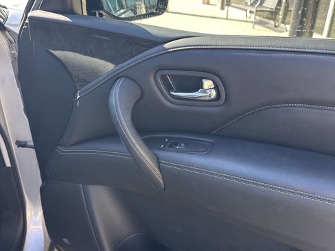 Used 2020 INFINITI QX80 Luxe w/ 22" Wheel Package image 6