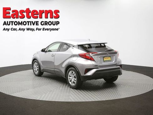 Used 2020 Toyota C-HR LE image 61