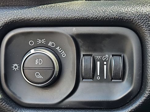 Used 2022 RAM 1500 Laramie w/ Trailer Tow Group AWD/4WD image 25