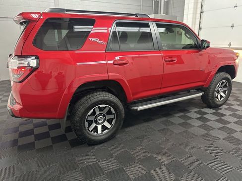 Used 2021 Toyota 4Runner TRD Off-Road AWD/4WD image 11