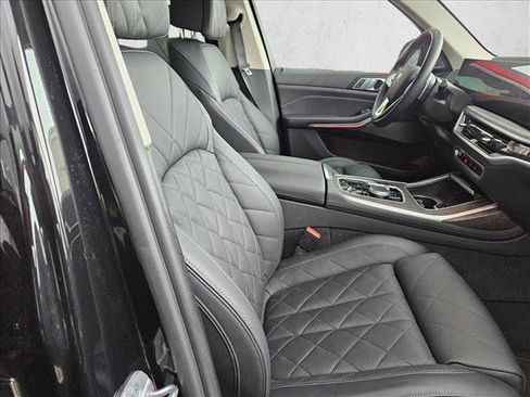 Used 2023 BMW X7 xDrive40i w/ Premium Package image 23