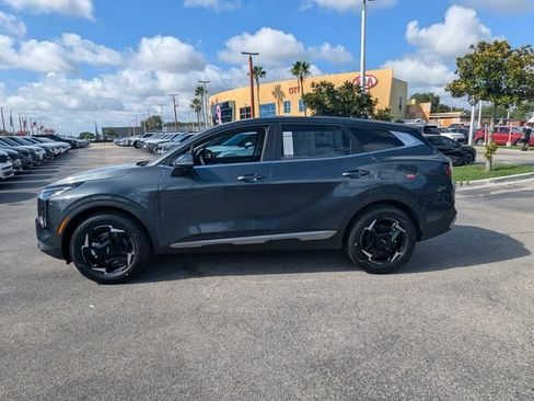 New 2026 Kia Sportage EX FWD image 3