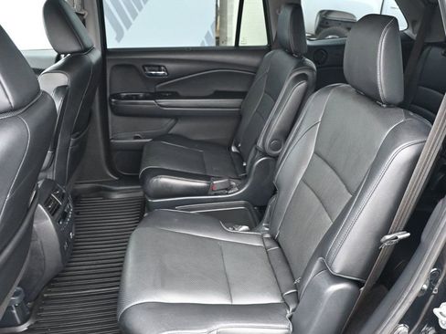 Used 2019 Honda Pilot Elite image 14