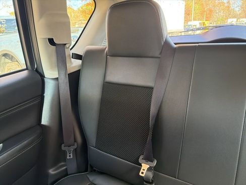 Used 2016 Jeep Compass Latitude image 15