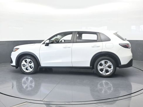 Used 2023 Honda HR-V LX image 3