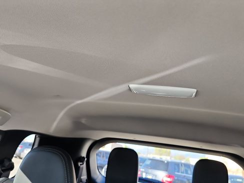 Used 2024 Mitsubishi Outlander SE image 29