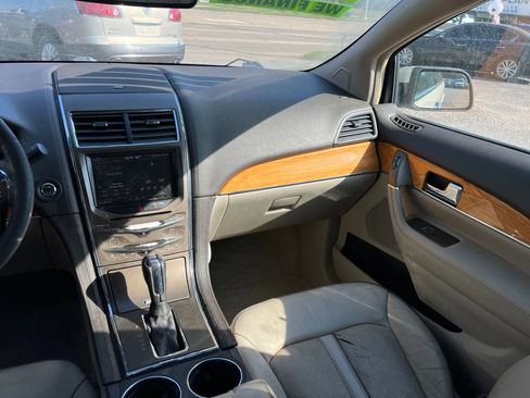 Used 2015 Lincoln MKX FWD w/ Equipment Group 102A image 16