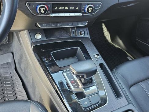 Used 2022 Audi Q5 2.0T Premium Plus w/ Premium Plus Package image 11