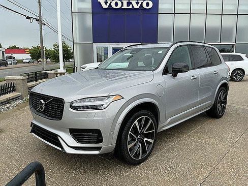 Certified 2023 Volvo XC90 T8 Plus w/ Protection Package Premier AWD/4WD image 3