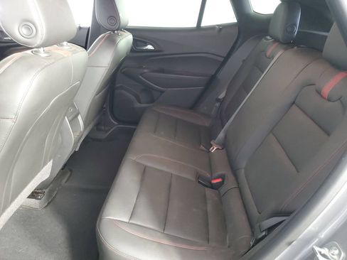 Used 2025 Chevrolet Trax RS w/ Sunroof Package FWD image 12