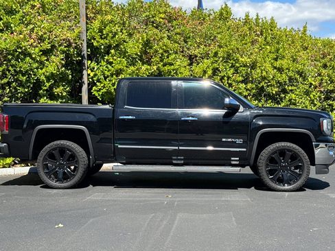 Used 2018 GMC Sierra 1500 SLT AWD/4WD image 3