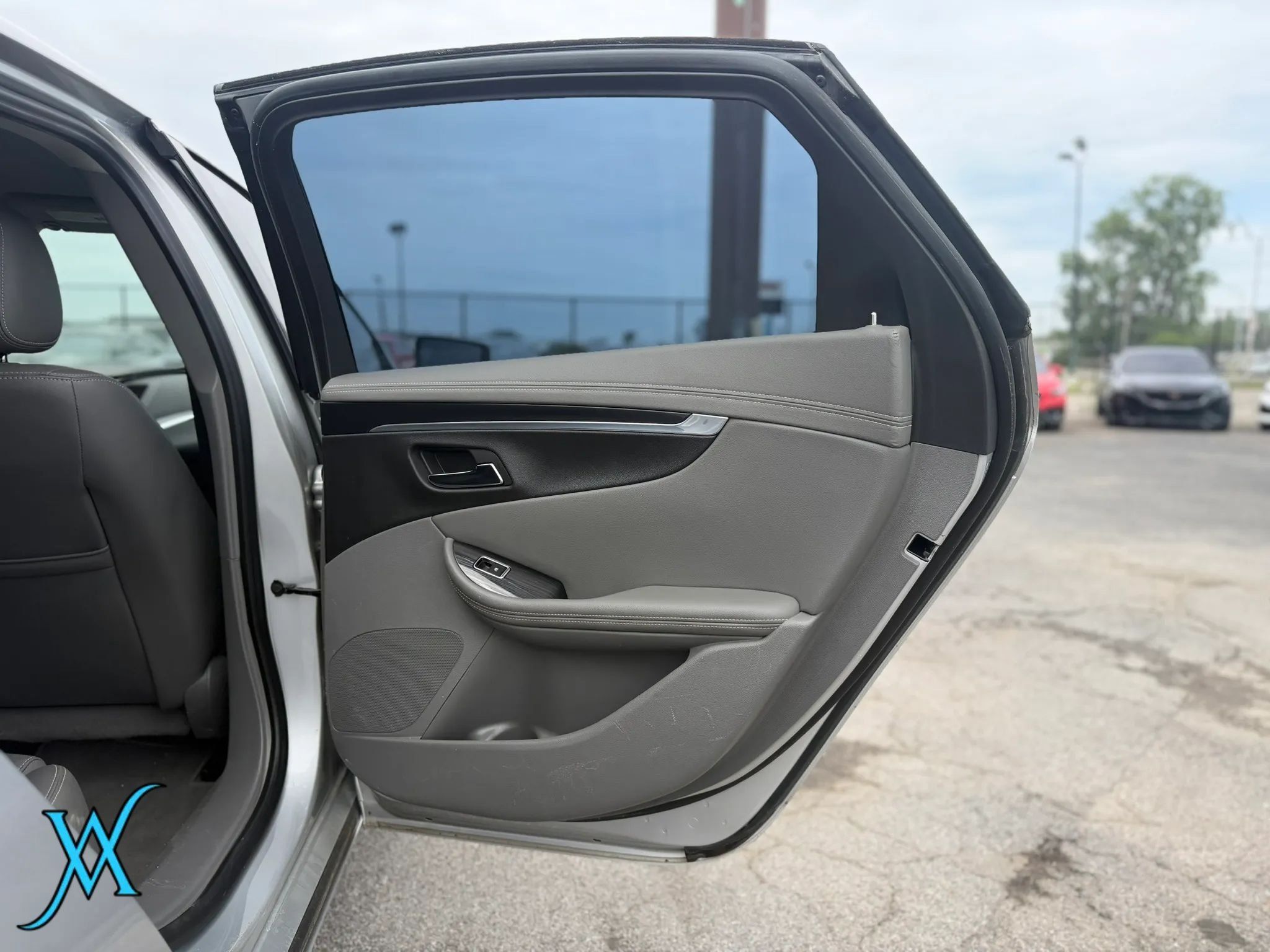 Used 2018 Chevrolet Impala LT w/ LT Convenience Package FWD image 16