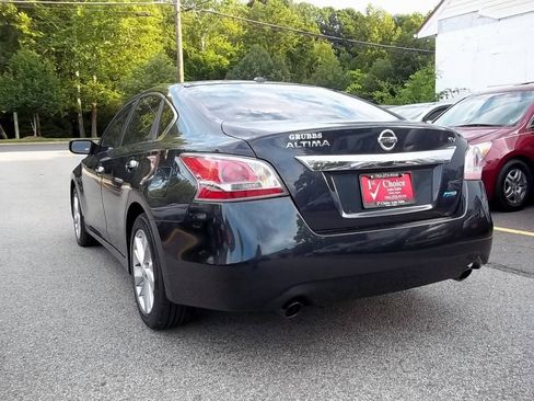Used 2014 Nissan Altima 2.5 SV FWD image 3