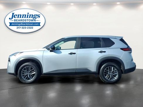 Used 2024 Nissan Rogue S FWD image 2