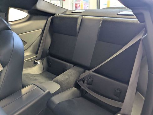 Used 2025 Toyota GR86 Premium w/ Performance Package image 16