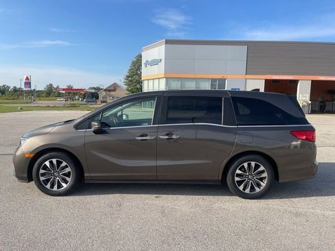 Used 2021 Honda Odyssey EX-L image 3