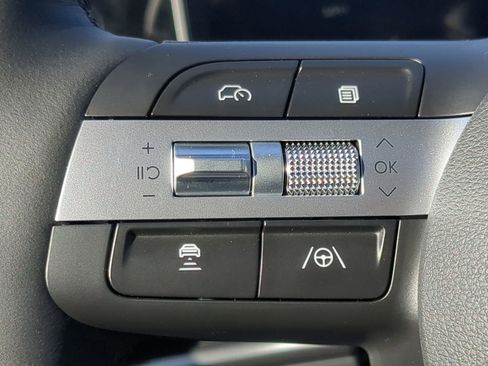 Certified 2025 Hyundai Santa Cruz Limited image 17