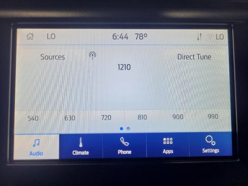 Used 2020 Ford Fusion SE FWD image 25