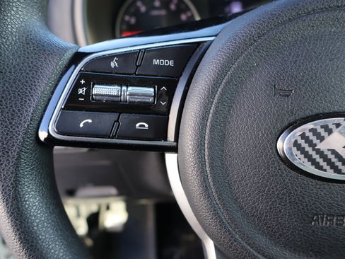 Used 2020 Kia Sportage LX image 30