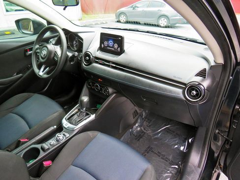 Used 2019 Toyota Yaris LE image 20