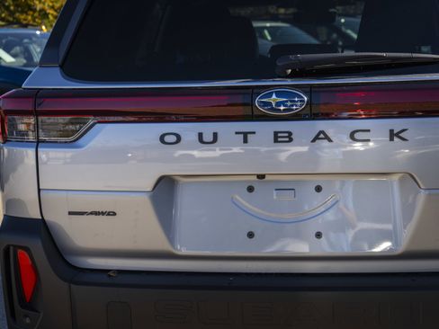 New 2026 Subaru Outback Touring image 8