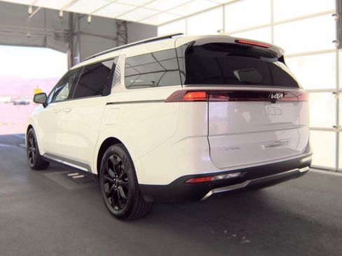 Used 2024 Kia Carnival SX FWD image 6
