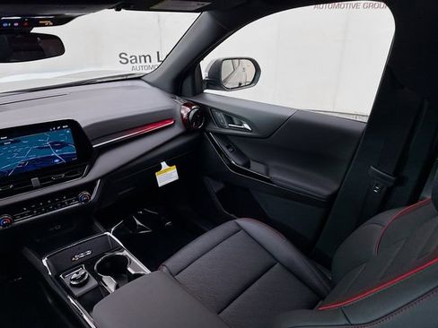 New 2026 Chevrolet Equinox RS w/ LPO, Floor Liner Package image 24