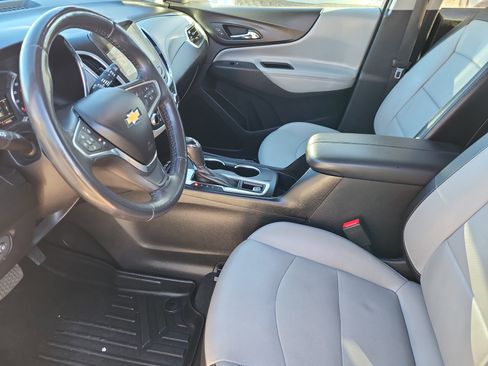 Used 2018 Chevrolet Equinox Premier image 7