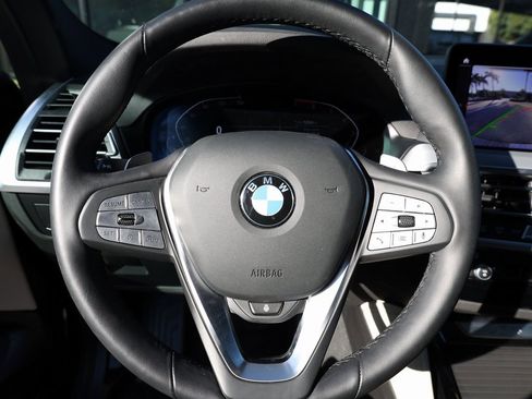 Used 2025 BMW X4 xDrive30i image 38