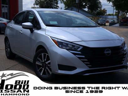 New 2025 Nissan Versa SV w/ Trunk Package