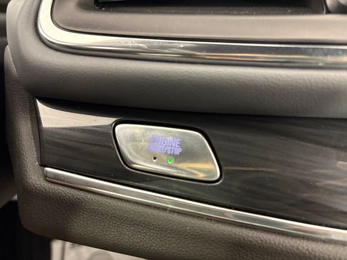 Used 2022 Buick Enclave Premium FWD image 33