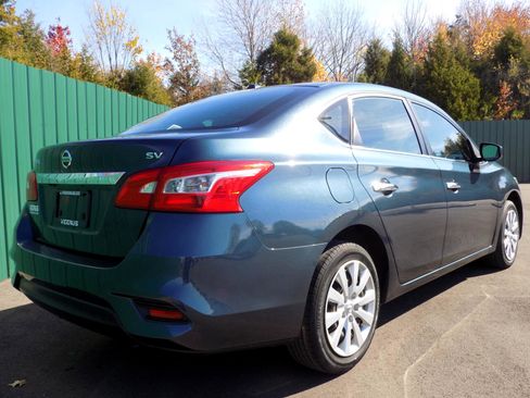 Used 2016 Nissan Sentra SV image 5