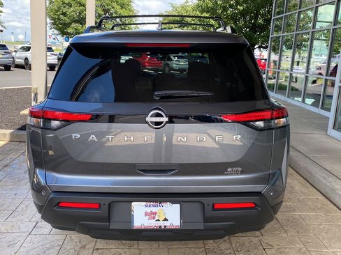 Certified 2025 Nissan Pathfinder SV AWD/4WD image 6